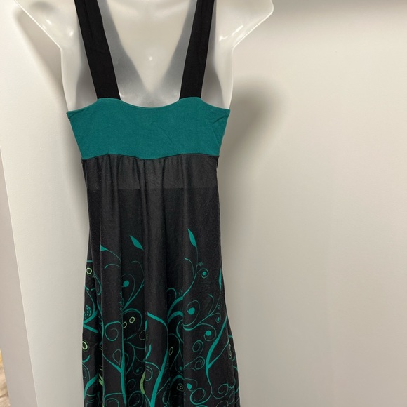 Green, Black, Swirls, Leaves, Owl, Dress. - Picture 5 of 7